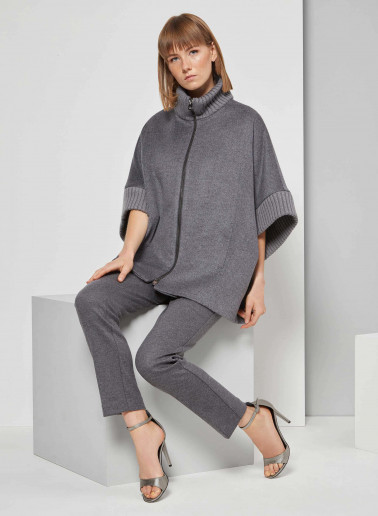 Zipped grey pure wool cape