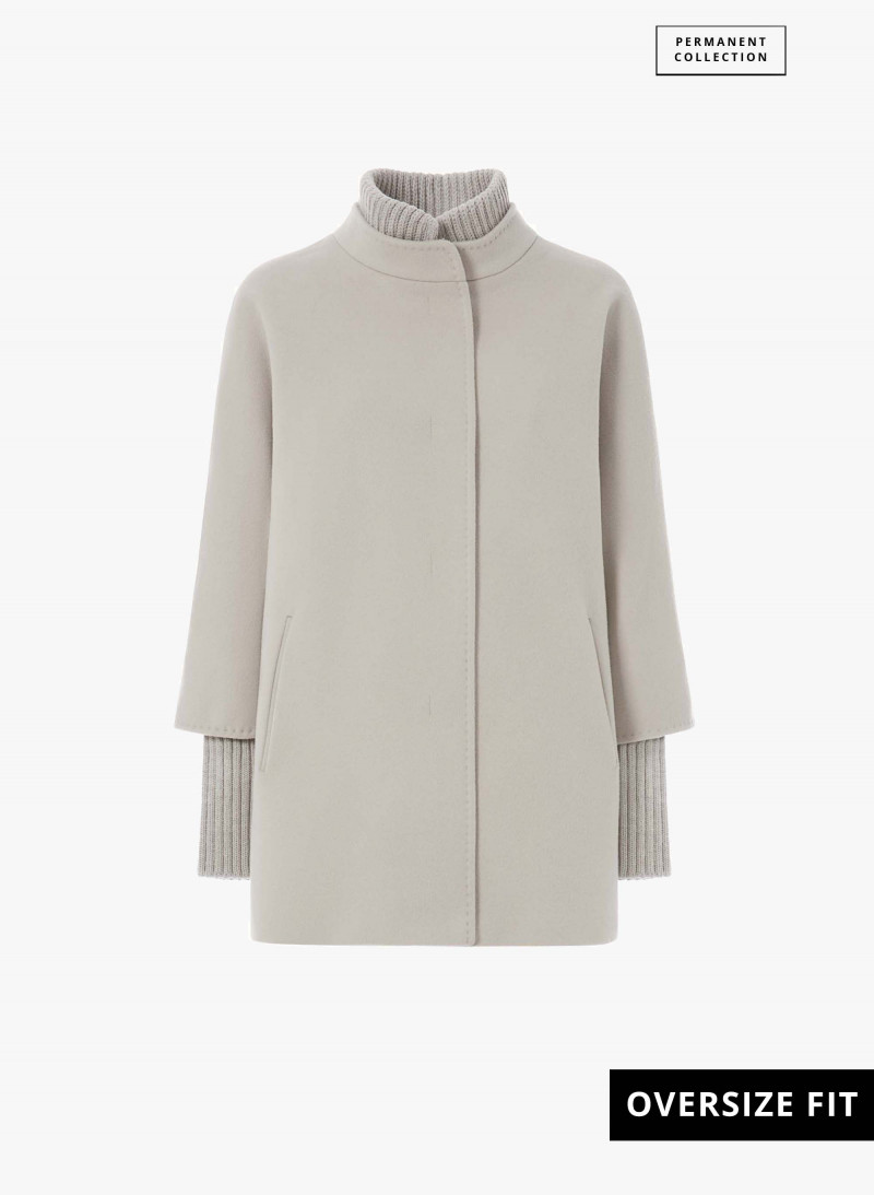 Short oversized pearl grey pure wool coat with knitted details