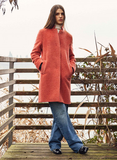 Dark pink wool and alpaca coat with inverted notch collar